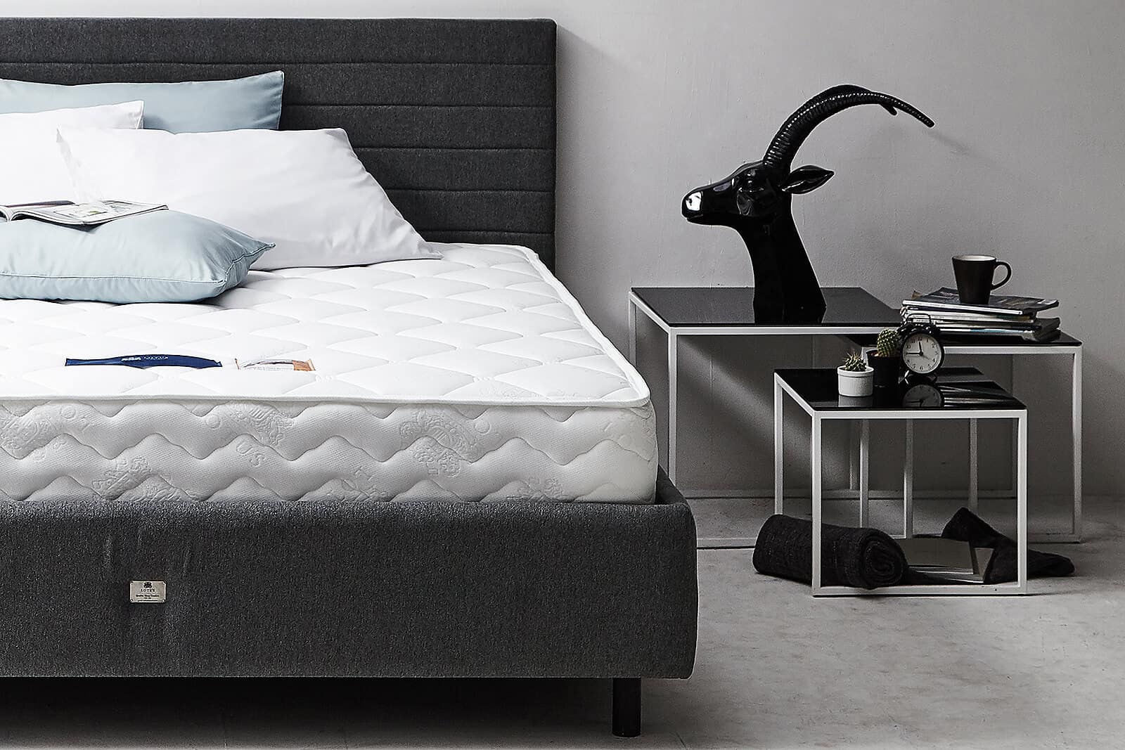 Mattress(Queen) Brand:Lotus