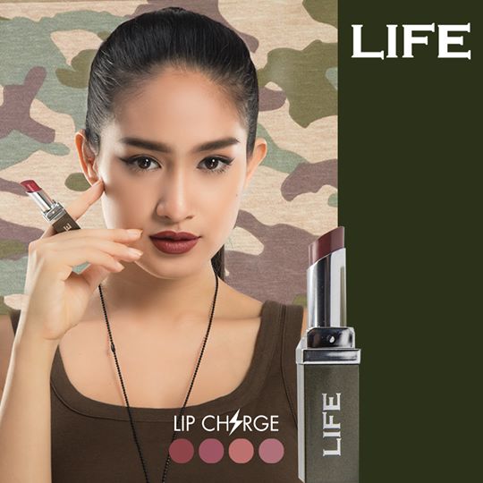 Lip Charge lipstick 05