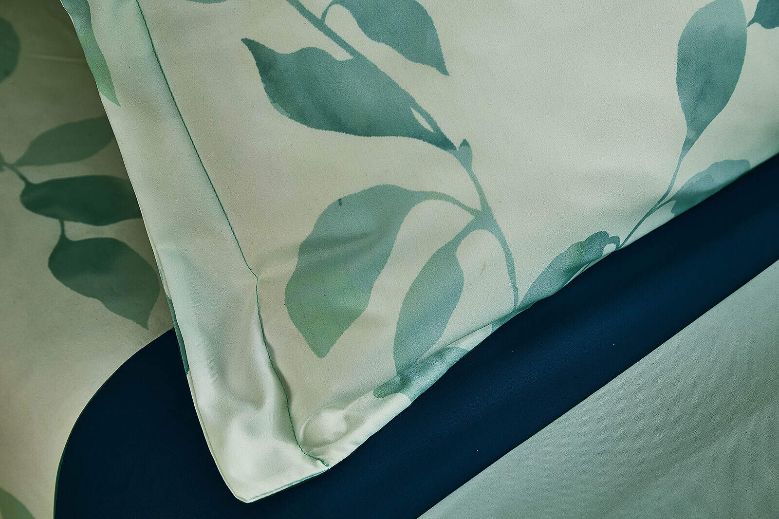 Impression Print  Bedsheet 5pcs Brand:Lotus