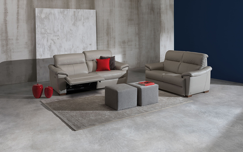 Leather-Alluminium(wood)Brand:Natuzzi(1+2+3)